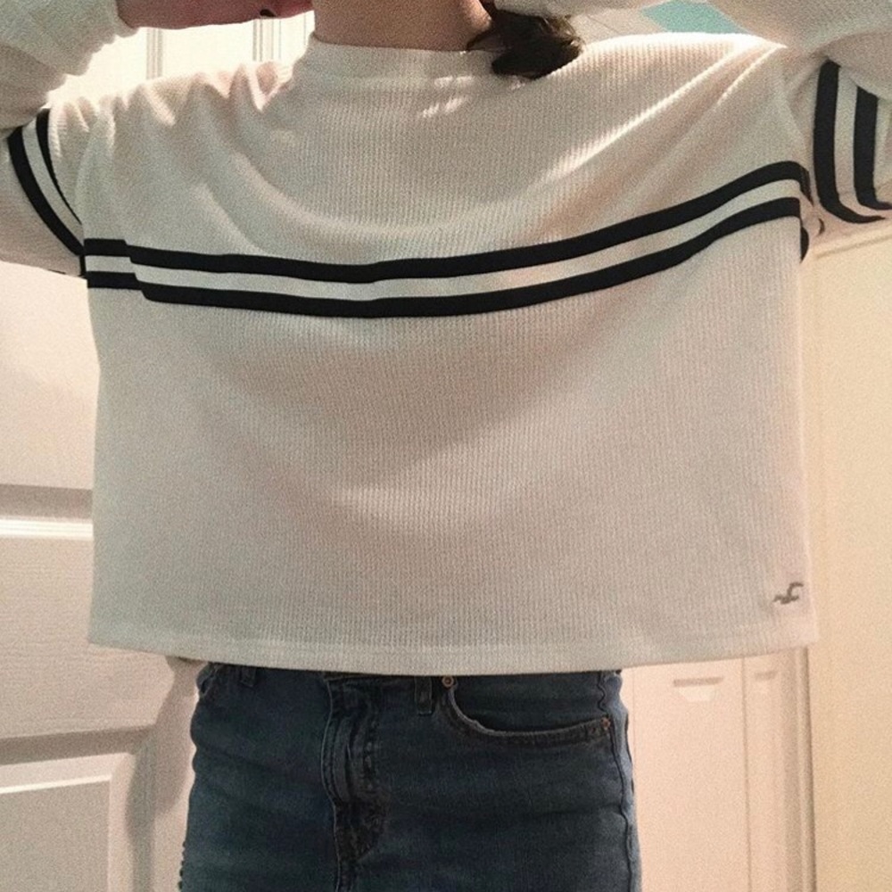 hollister sweater